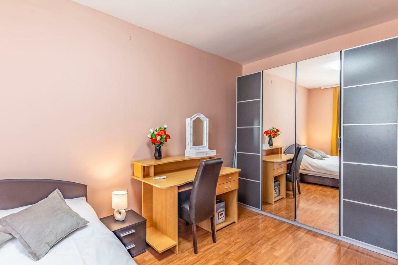 All Seasons Apartment Pula Ngoại thất bức ảnh