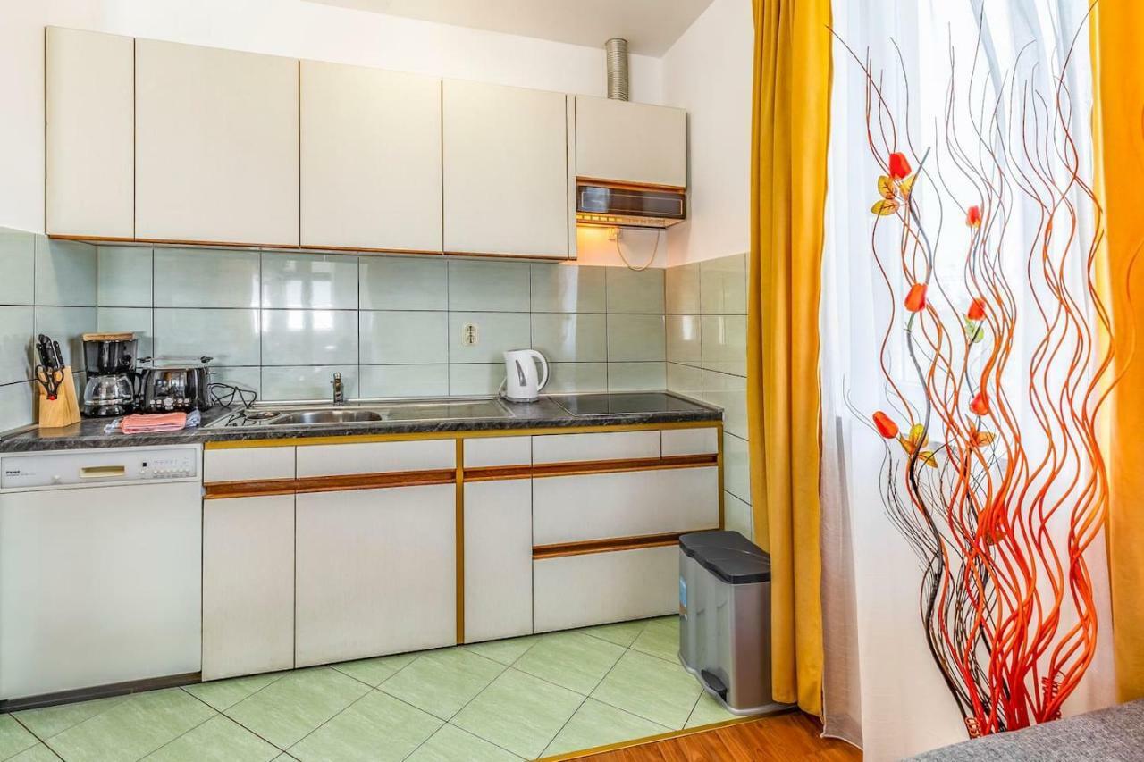 All Seasons Apartment Pula Ngoại thất bức ảnh
