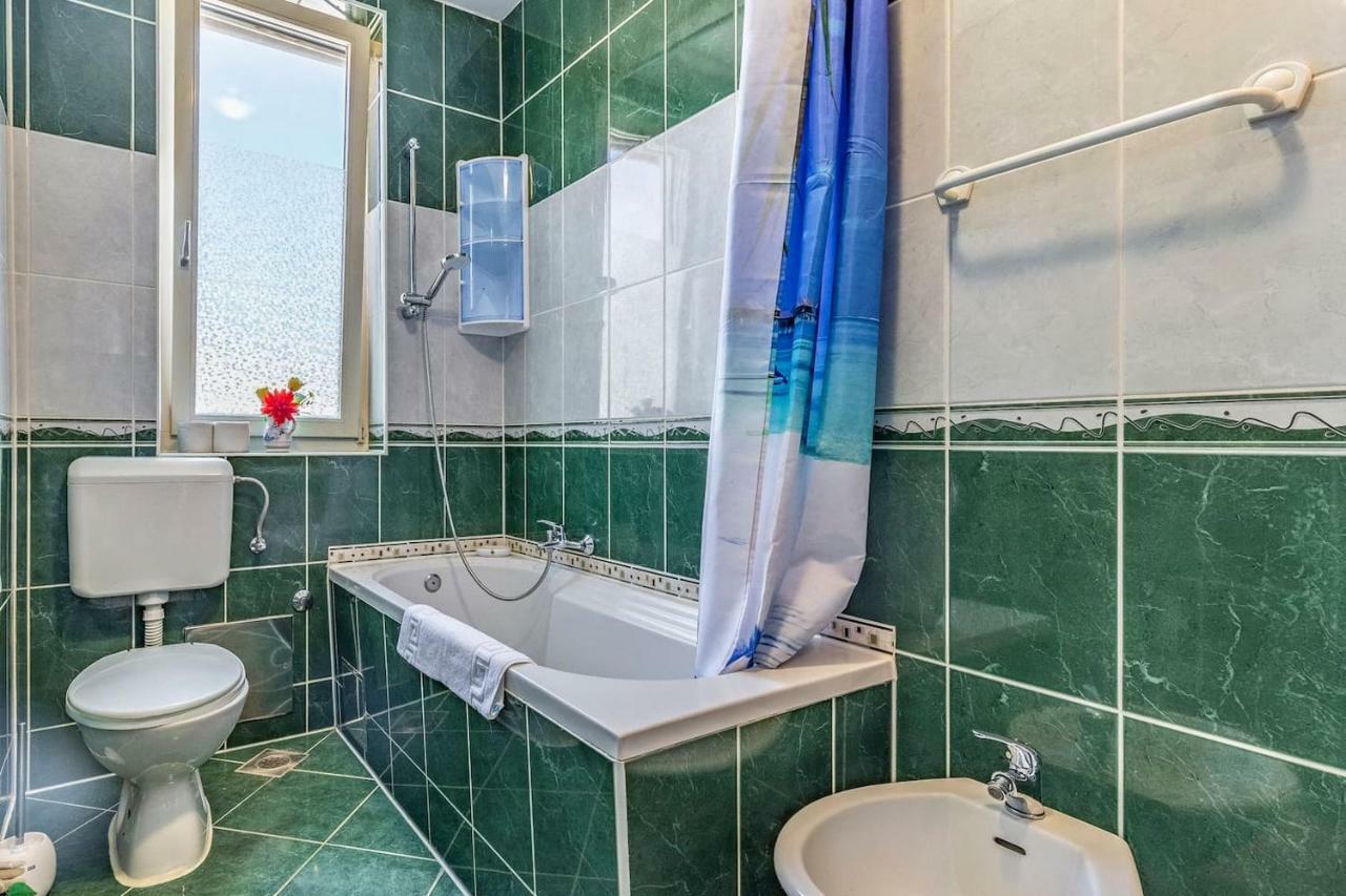 All Seasons Apartment Pula Ngoại thất bức ảnh